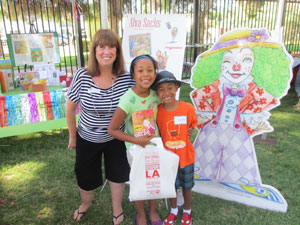 Sponsored by United Way the community of Wilmington and Southern California 
share a day with amazing authors, musicians, and activities to promote literacy.
It was a honor for me to be a part of this special event  